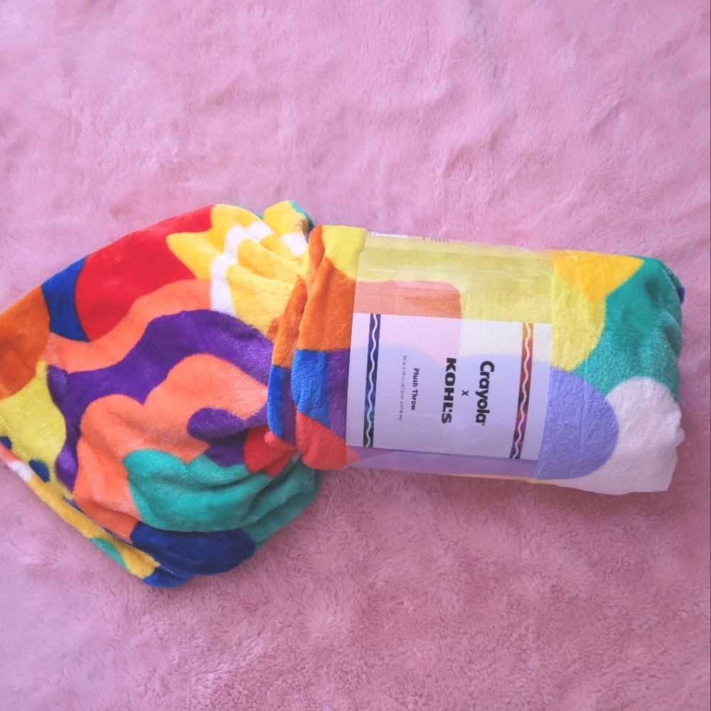 Crayola x Kohl's Abstract Plush Throw - Multi-Color Pattern - Picture 3 of 3